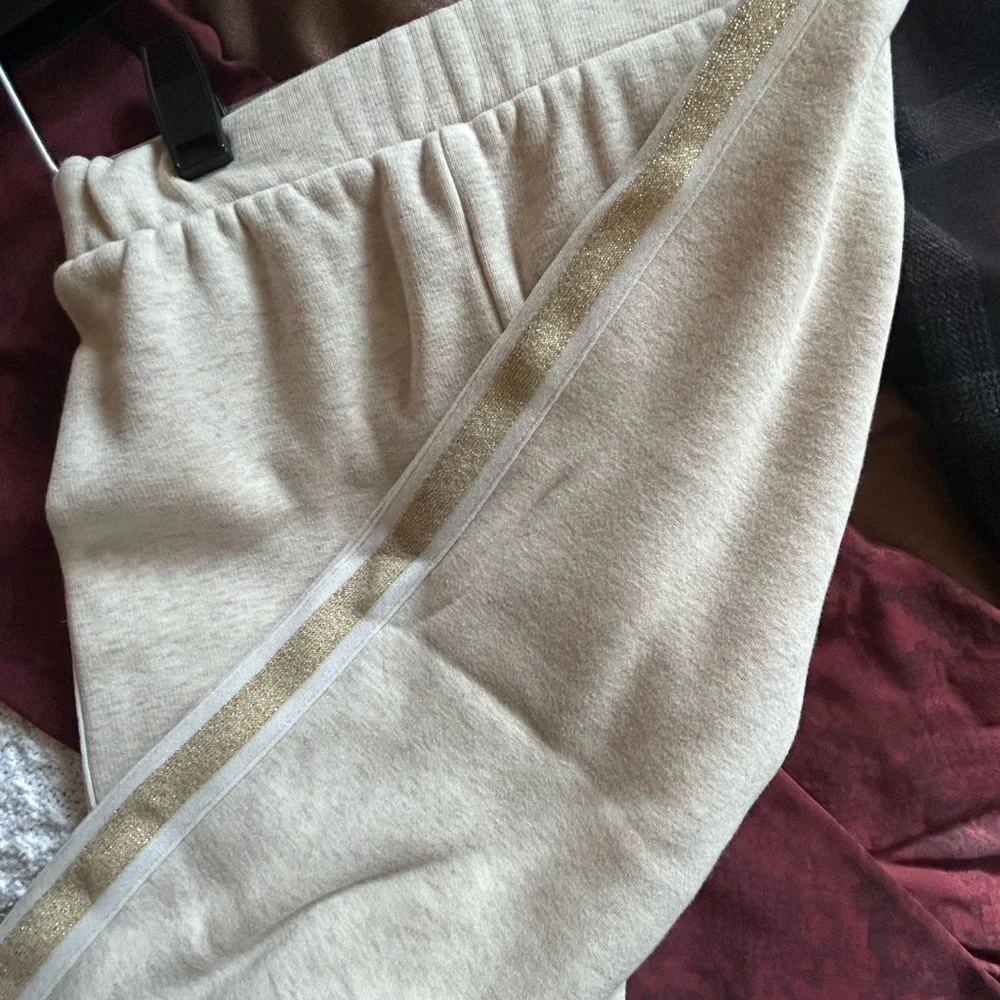 GAP Kids cream colored, gold stripped‎ pants